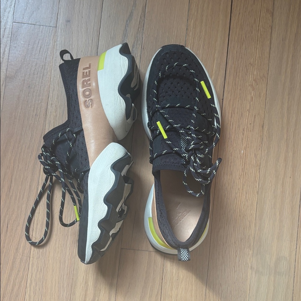 👟Sorel Kinetic Impact Lace Sneakers, Size 6.5